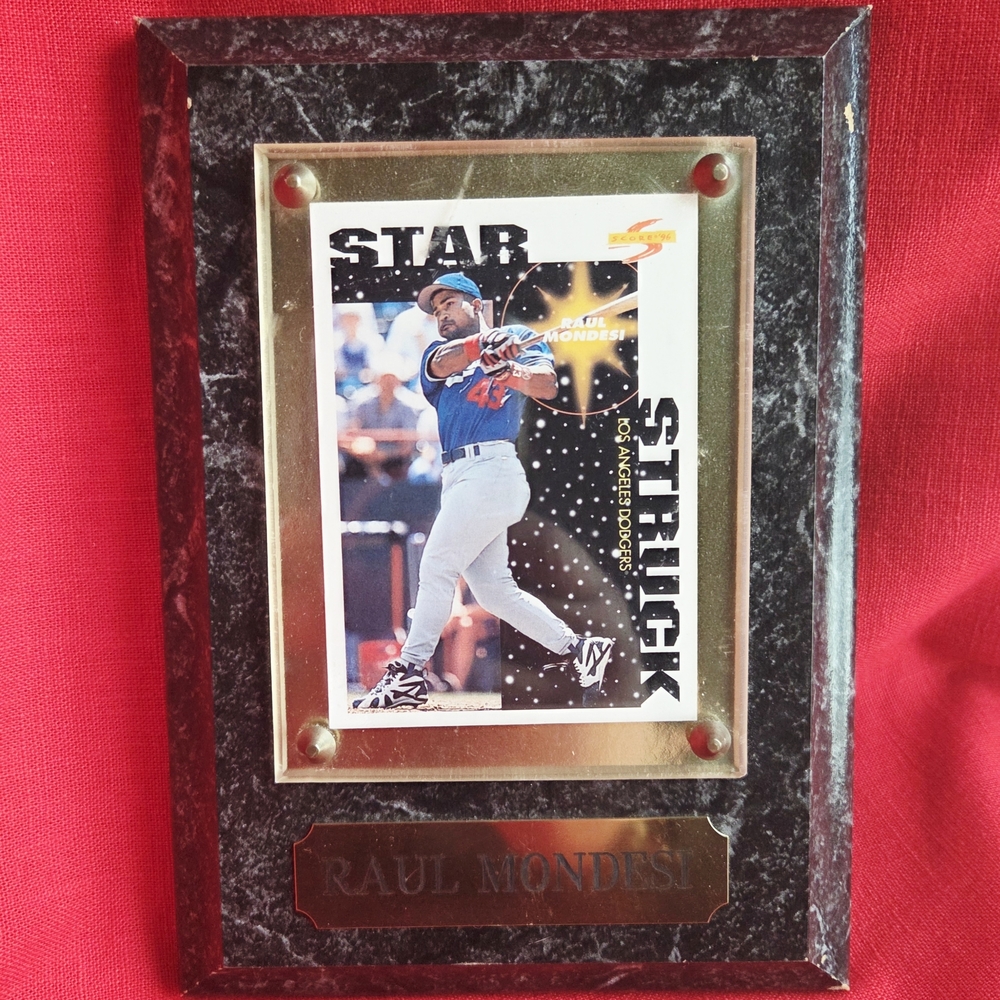 LOS ANGELES DODGERS 1996 Score - Star Struck Rau Mondesi #369 PLAQUE Insert Card